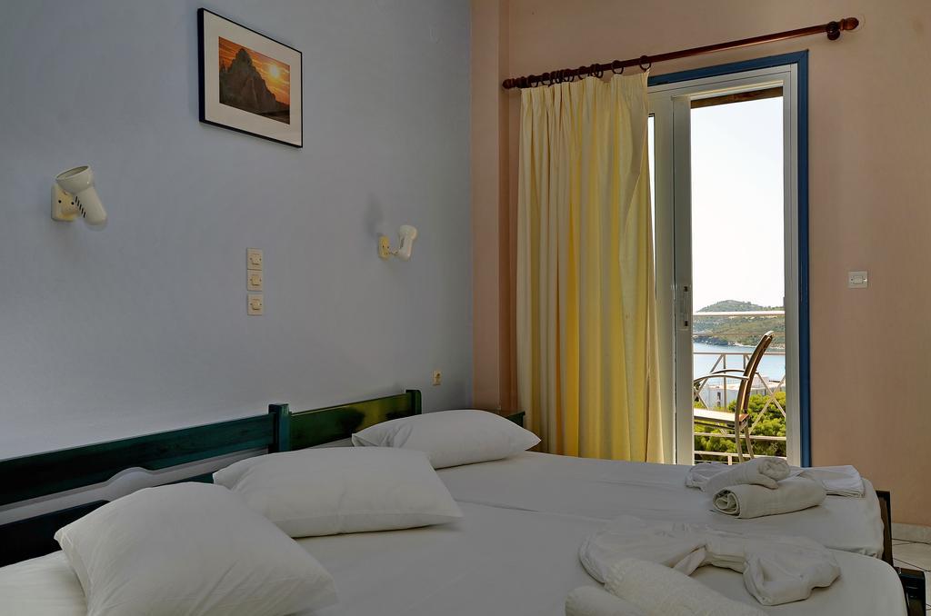 Hotel Magda Agia Marina  Eksteriør bilde